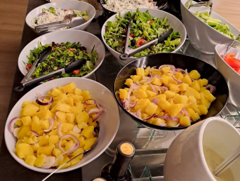 Breakfast and dinner at Grand Hotel Murgavets