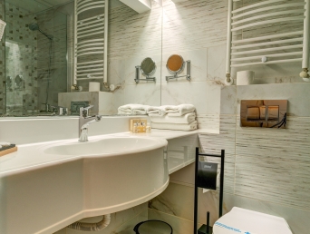 grand-hotel-murgavets-apartament-superior
